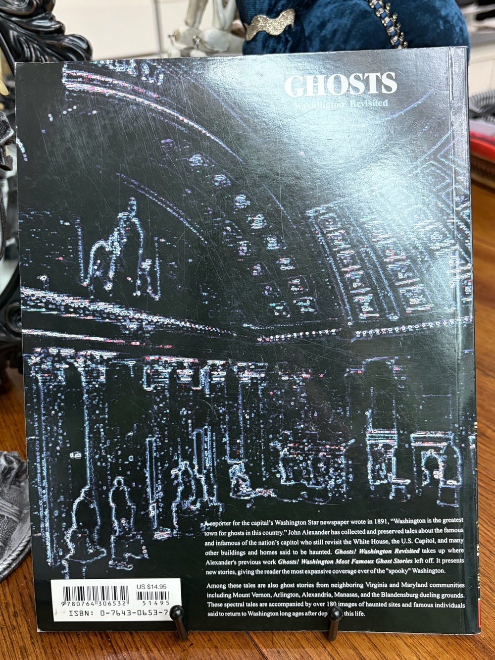 Lot of 2 Paranormal Books Zak Bagans Dark World Ghosts Washington Revisited - Picture 5 of 11